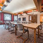 Akzent Berg's Alte Bauernschänke- Wellness Und Wein Hotel 4*