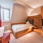 Akzent Berg's Alte Bauernschänke- Wellness Und Wein