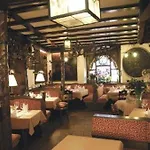 Akzent Berg's Alte Bauernschänke- Wellness Und Wein