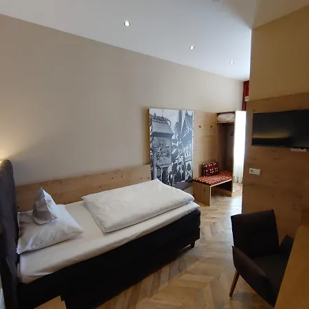 Akzent Berg's Alte Bauernschaenke- Wellness Und Wein Hotel 4*