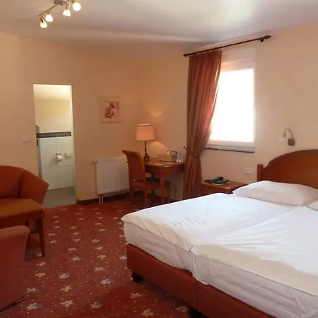 Hotel Akzent Berg's Alte Bauernschänke- Wellness Und Wein