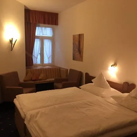 Akzent Berg's Alte Bauernschänke- Wellness Und Wein Hotel