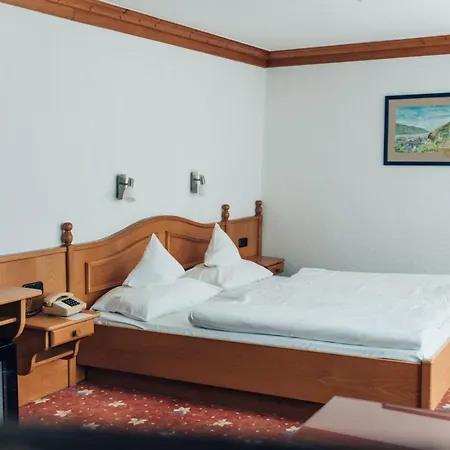 Akzent Berg's Alte Bauernschänke- Wellness Und Wein