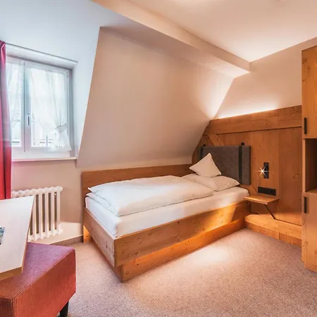 Akzent Berg's Alte Bauernschänke- Wellness Und Wein