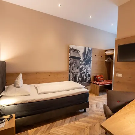 Akzent Berg's Alte Bauernschaenke- Wellness Und Wein 4*