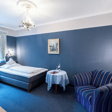 Akzent Berg's Alte Bauernschaenke- Wellness Und Wein Hotel 4*