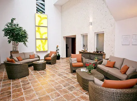 Akzent Berg's Alte Bauernschänke- Wellness Und Wein Hotel