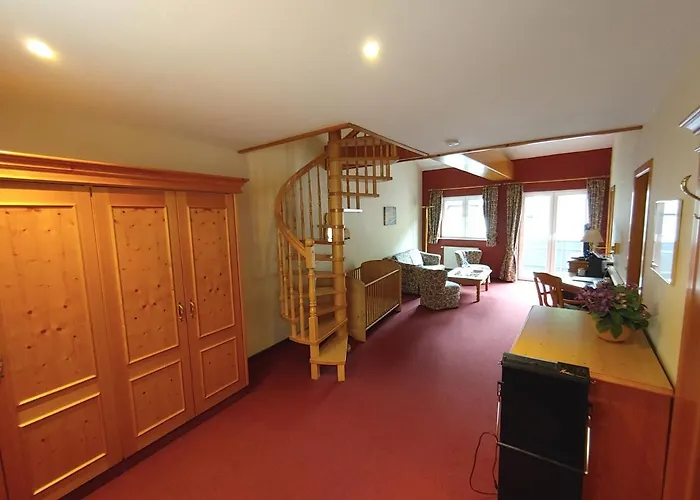 Hotell Akzent Berg's Alte Bauernschaenke- Wellness Und Wein