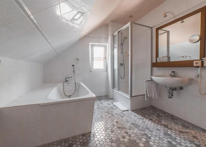 Готель Akzent Berg's Alte Bauernschaenke- Wellness Und Wein