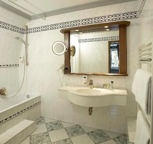 Hotell Akzent Berg's Alte Bauernschaenke- Wellness Und Wein