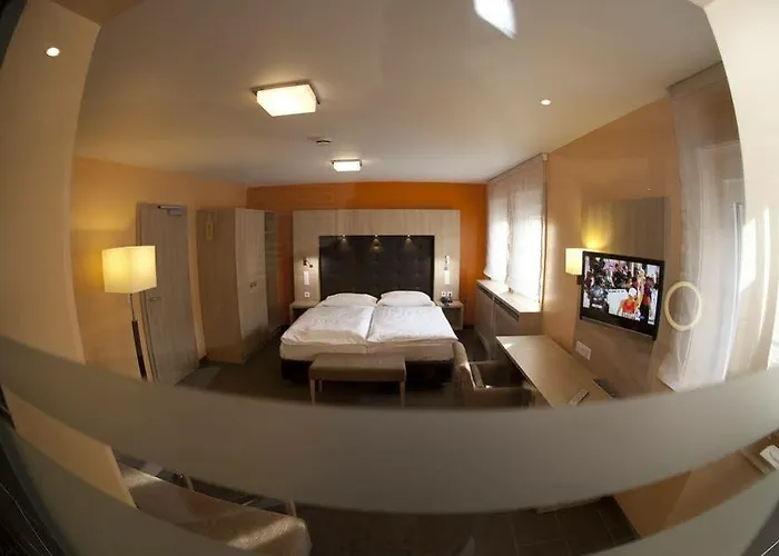 Akzent Berg's Alte Bauernschaenke- Wellness Und Wein Готель 4*